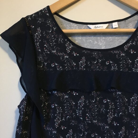 Itty Bitty Floral Cluster Chiffon Ruffled Sleeveless Blouse - Picture 4 of 14